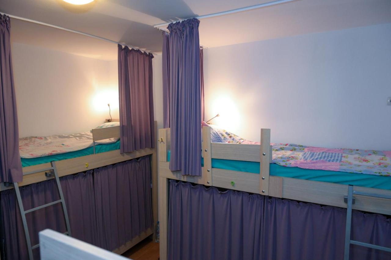 Skopje Hostel Exteriör bild
